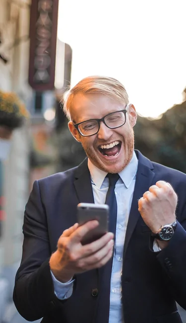 Bankiom digital banking app hero